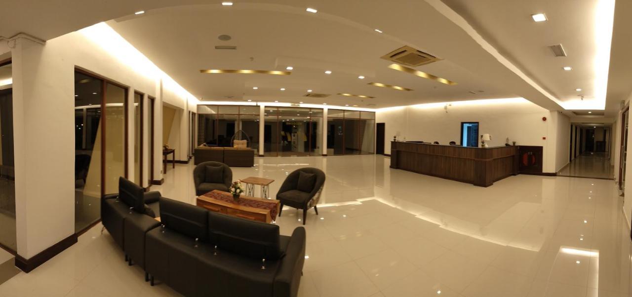 Temu Primula Hotel Kampong Seberang Timor Exterior foto