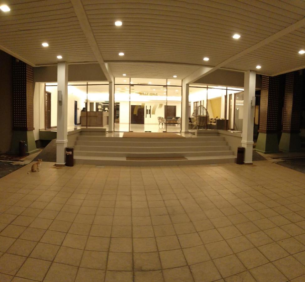Temu Primula Hotel Kampong Seberang Timor Exterior foto
