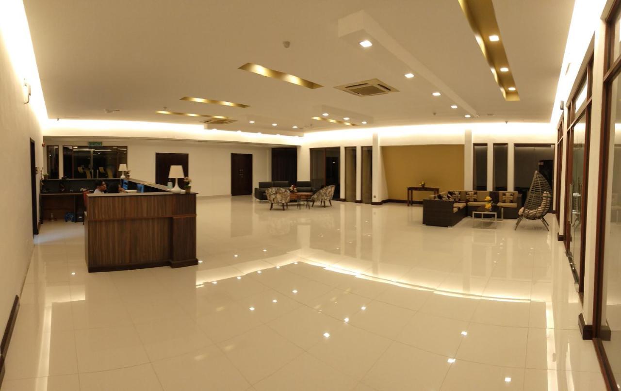 Temu Primula Hotel Kampong Seberang Timor Exterior foto